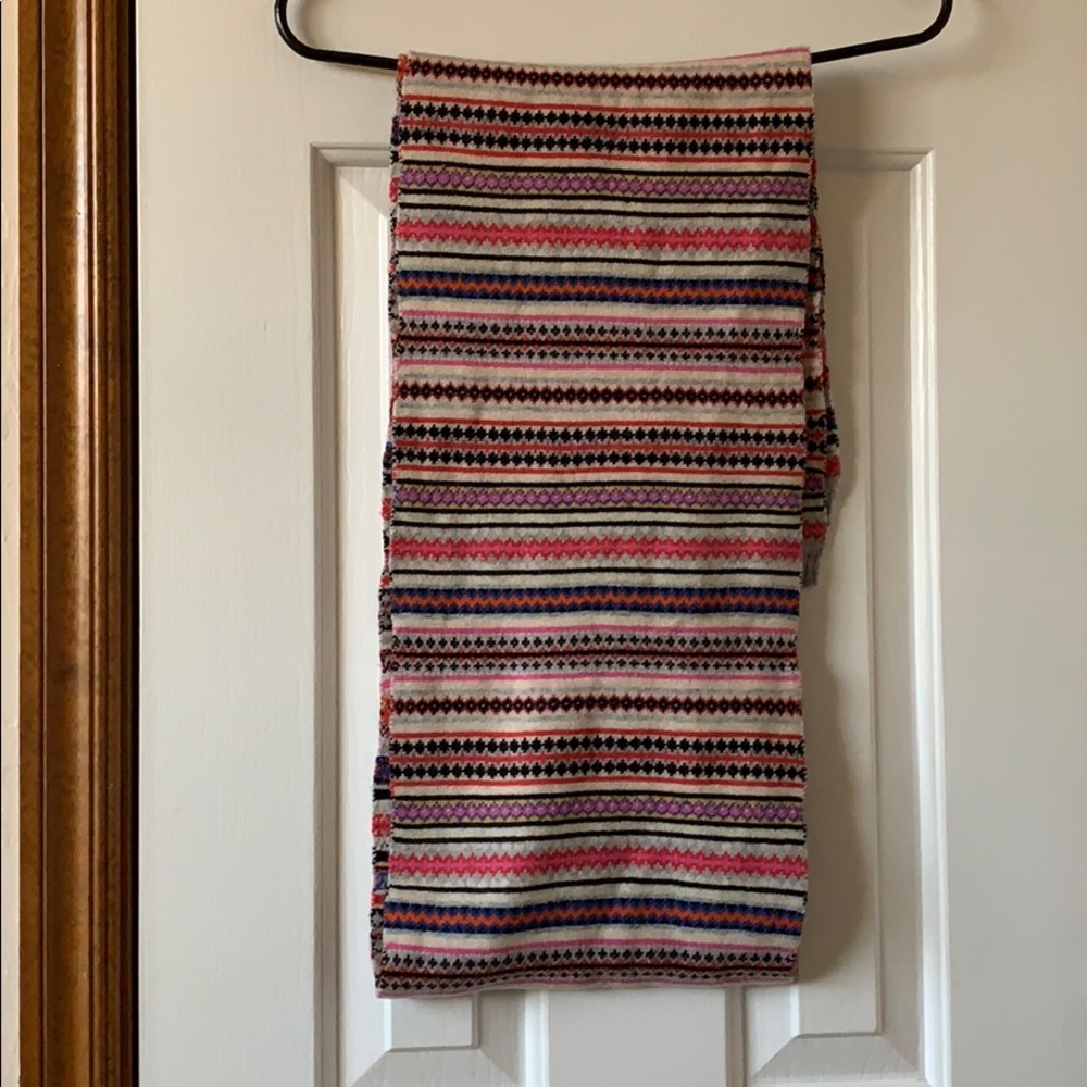 Gap scarf